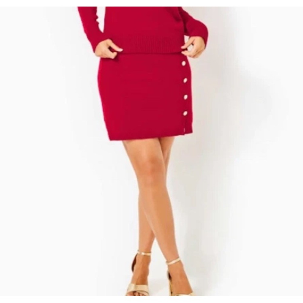 Lilly Pulitzer Lizona Sweater Knit‎ Pencil Skirt Sz Medium Poinsettia Red Button - Picture 2 of 13